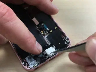 iPhone SE dock connector vervangen